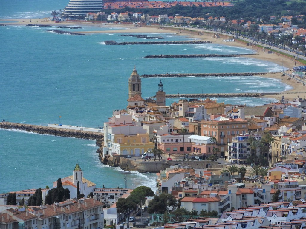 L’Ajuntament de Sitges calcula l’ocupació de les platges amb drons, en una prova pilot